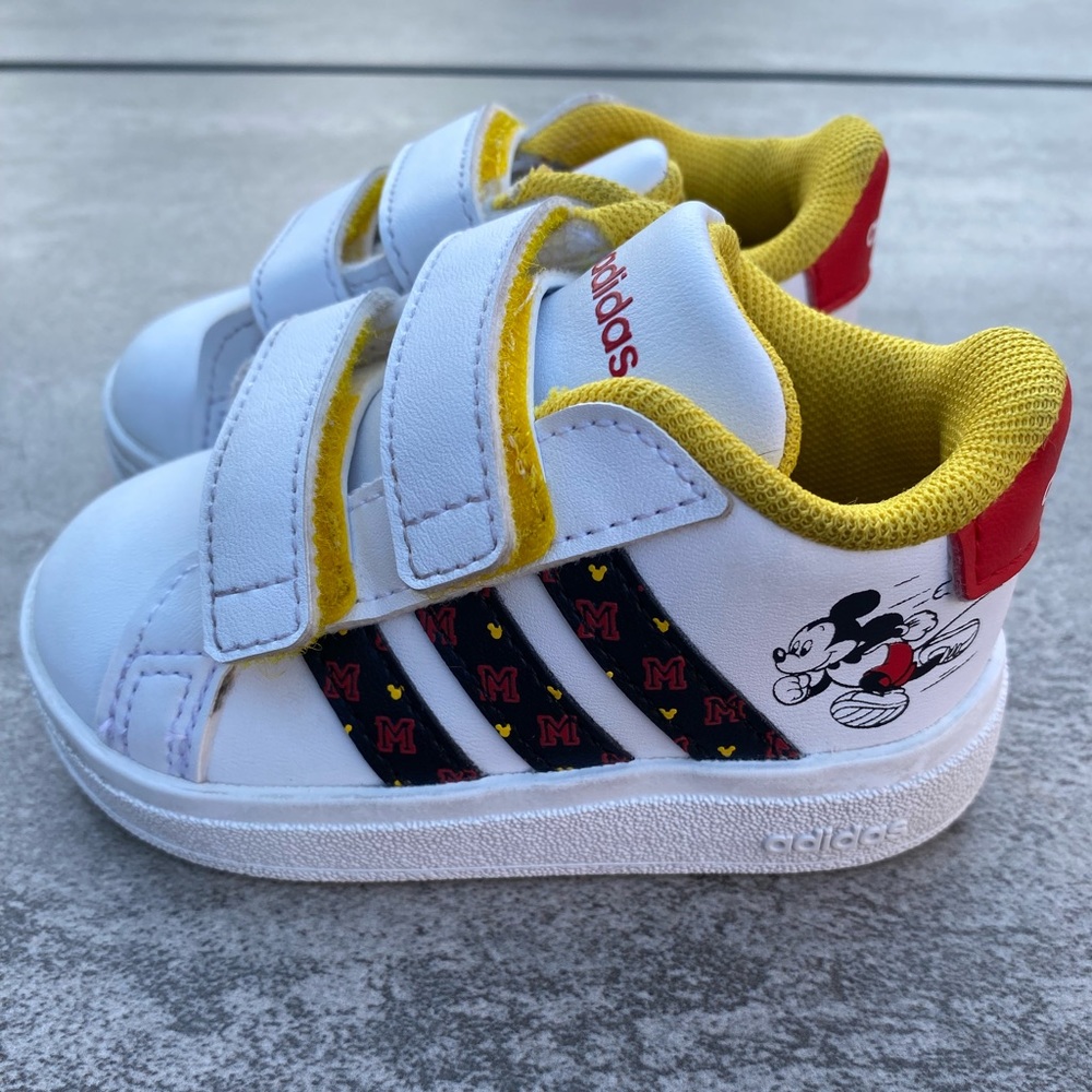 Adidas Mickey Mouse grand court baby sneakers 4k, USA 4 toddler